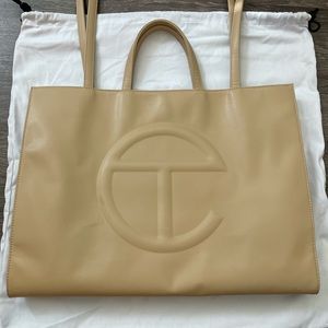 LARGE CREAM TELFAR BAG